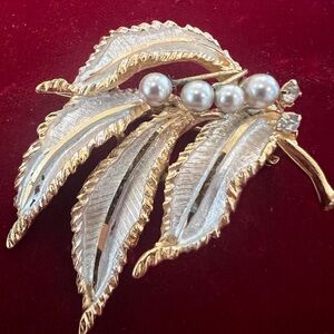 Vintage signed BSK pearl brooch
